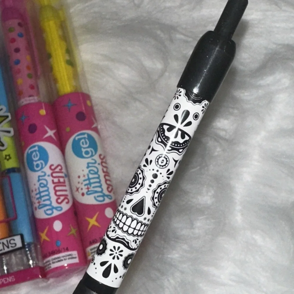 Smens Scented Pens Black Ink Medium Point 8 Count Lot Sugar Skull‎ Neon Glitter